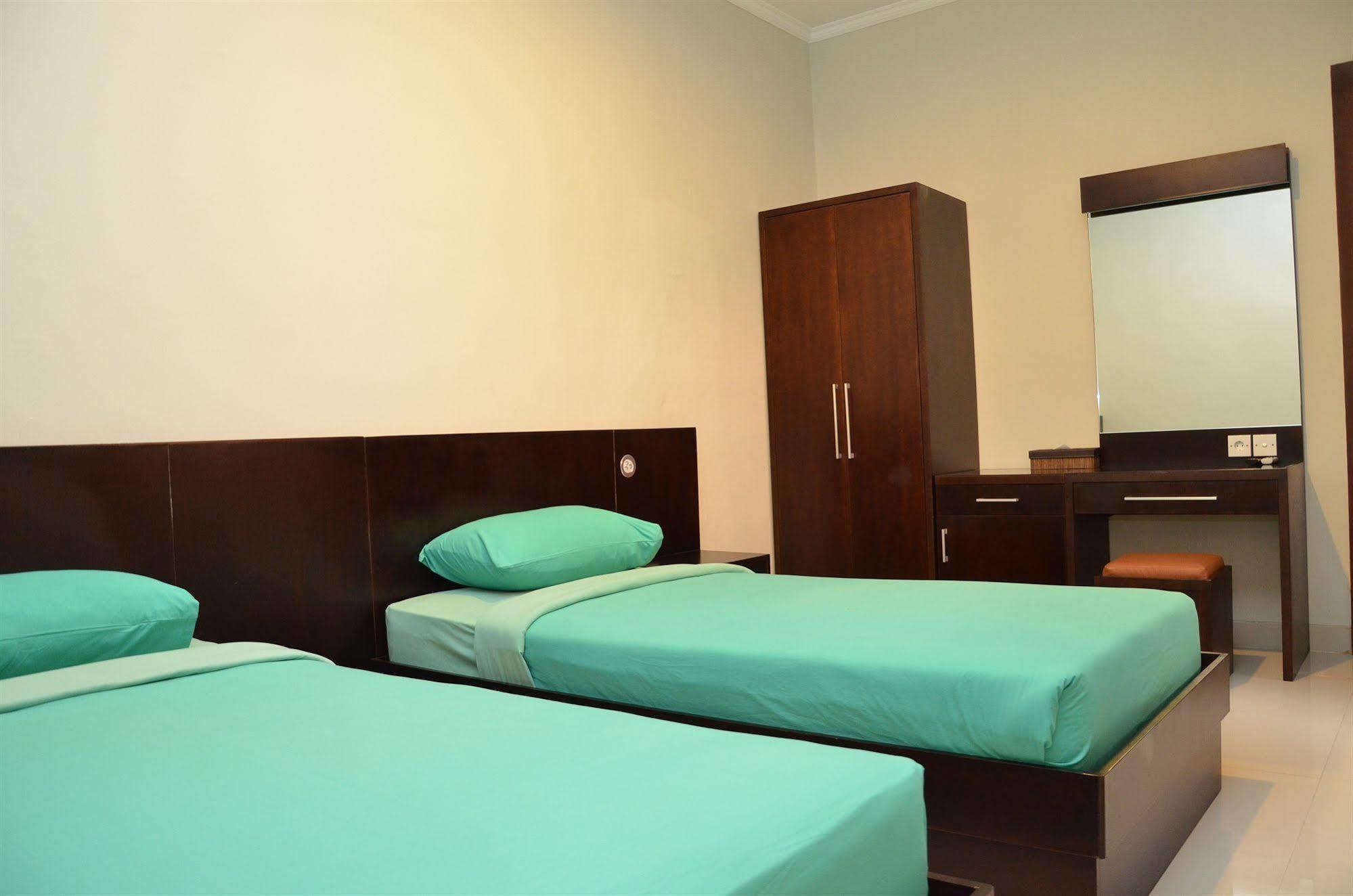 New Garden View Resort - CHSE Certified Legian Exterior foto